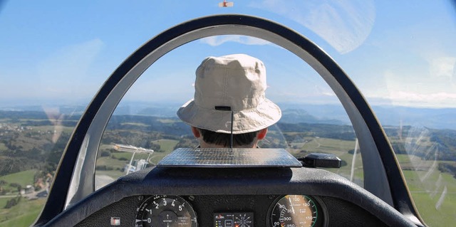 Sicht aus dem Cockpit eines zweisitzigen Segelflugzeugs   | Foto: Jannik Schall