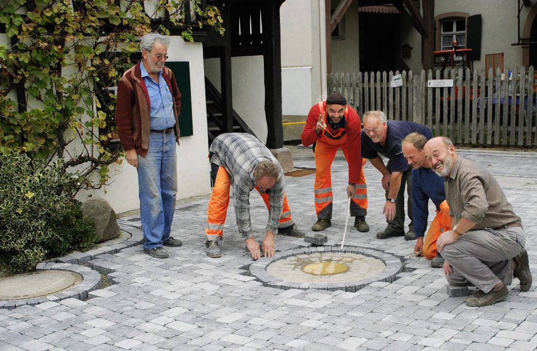 Dem Hebelhaus In Hausen Den Hof Gemacht Hausen Im Wiesental