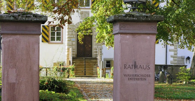 Das Schliengener Rathaus muss sein Grundbuch nach Emmendingen abgeben.   | Foto: Dorothee Philipp