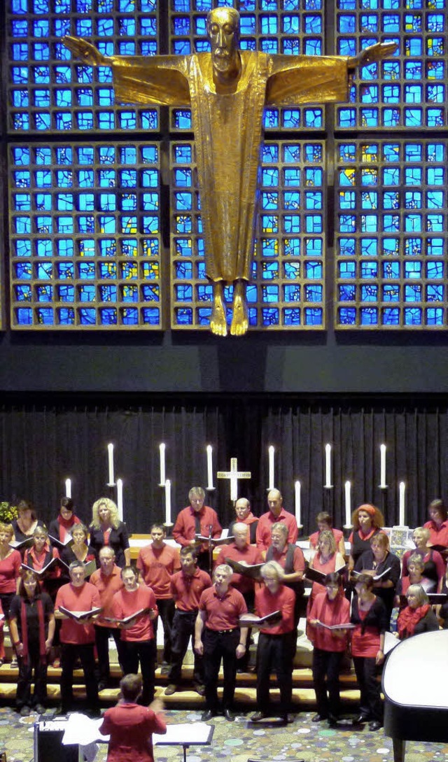 Der Rejoice-Chor  beim Auftritt in der Gedchtniskirche.   | Foto: privat