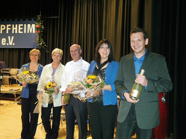 Ehrung der &#8222;Jngeren&#8220;: Fr...k Schweiger ausgezeichnet (von links).  | Foto: Silke Hartenstein