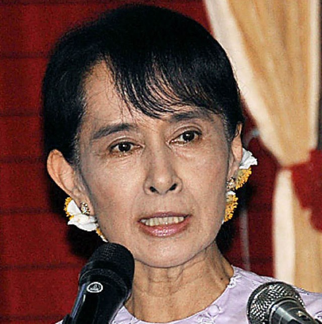 Aung San Suu Kyi wird immer  kompromissbereiter.  | Foto: AFP