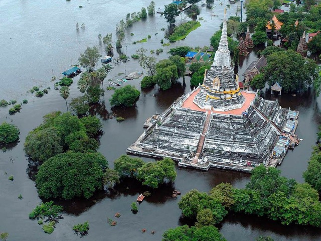 berschwemmter Tempel bei der Stadt Ayutthaya  | Foto: AFP