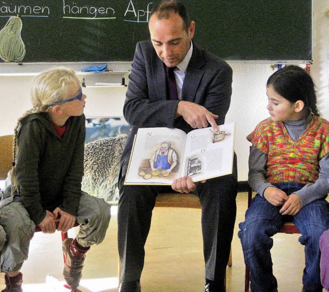 Fredericktag an der Abt-Steyrer-Schule...rgermeister Rudolf Schuler vortrgt.   | Foto: Monika Rombach