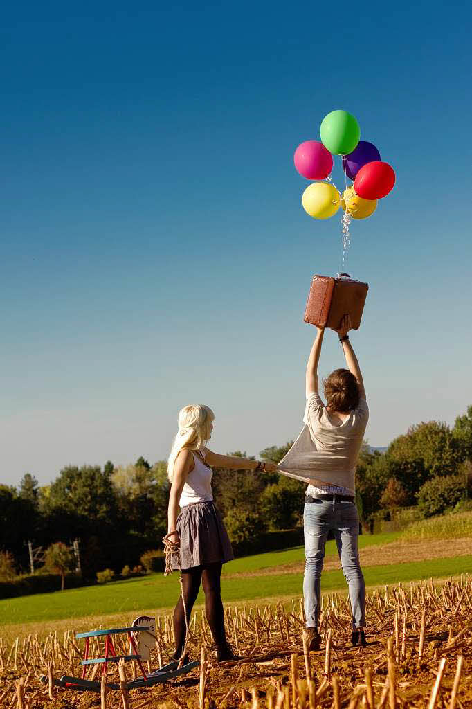 Das luftige Abheben zur Ballonreise hat Simon Schneckenburger ins Bild gesetzt. Das luftige Abheben zur Ballonreise hat Simon Schneckenburger ins Bild gesetzt.