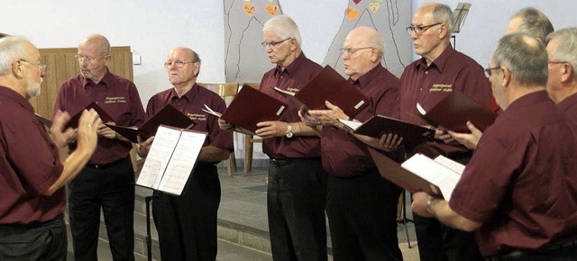 Das Doppelquartett &#8222;Goldener Herbst&#8220; sang in der Friedenskirche.   | Foto: Hrvoje Miloslavic