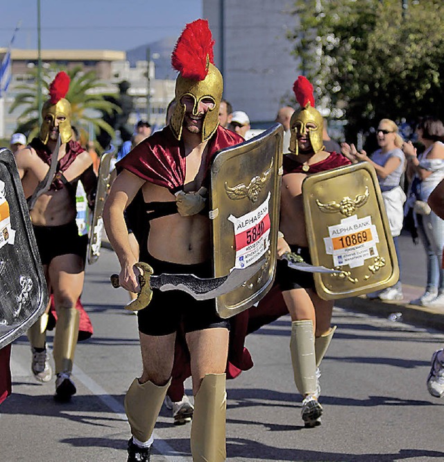 Auf in den Kampf: Marathoni  auf dem harten  Weg nach Athen.   | Foto: PR Athens Classic Marathon