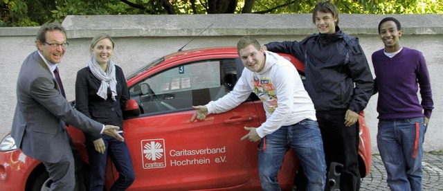 Statt Zivildienst ist jetzt Freiwillig...ximilian Gisi und Damer Ghilamichael.   | Foto:  SUSANNE Kanele