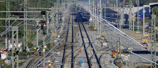 Die Neubaustrecke rckt nher: ber de... Haltingen wird aber noch verhandelt.   | Foto: Lauber