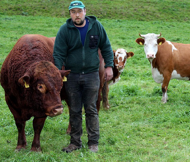 Zu seinen Tieren - hier ist es der Mun... Kilchling ein besonderes Verhltnis.   | Foto: Rolf Kanmacher