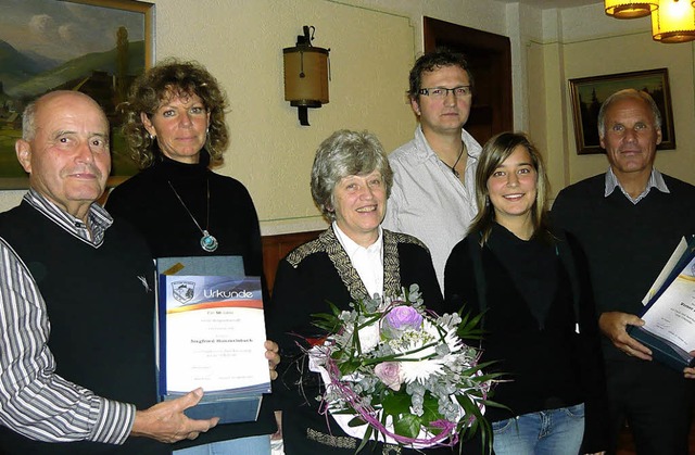 Gewhlt, geehrt: Siegfried Himmelsbach...usso, Lisa Bhler sowie Werner Hrig.   | Foto: b. zehnle-lehmann