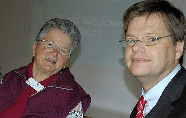 Der Neurologe Martin Rsener und Amsel-Gruppenleiterin Hannelore Flum   | Foto: Wieschenkmper
