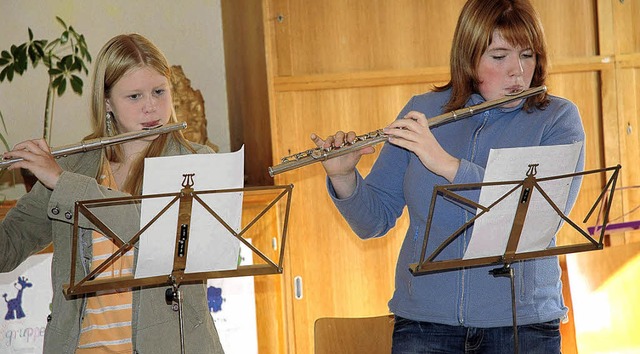 Zum ersten Jugendvorspiel hatte die  n...hardt und Vanessa Arzner (von links).   | Foto: Brigitte Chymo