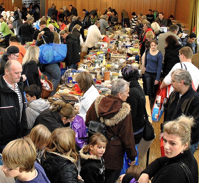 Riesiger Andrang: Bei &#8222;Bring und hol&#8220; muss man sich sputen.   | Foto: Sedlak