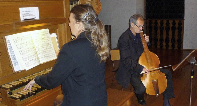 Konzert in Bombach: Jakoba Marten-Bsi... Ekkehard Weber mit der Viola da Gamba  | Foto: Matthias Franz