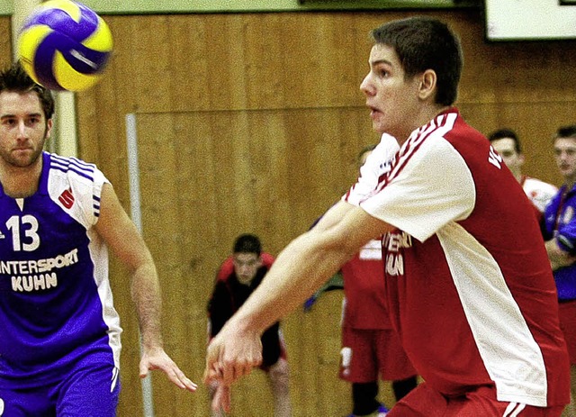 Patrick Foit (rechts) schwang er sich ...onellen Leader beim VC Offenburg auf.   | Foto:   Faruk nver (Archiv)