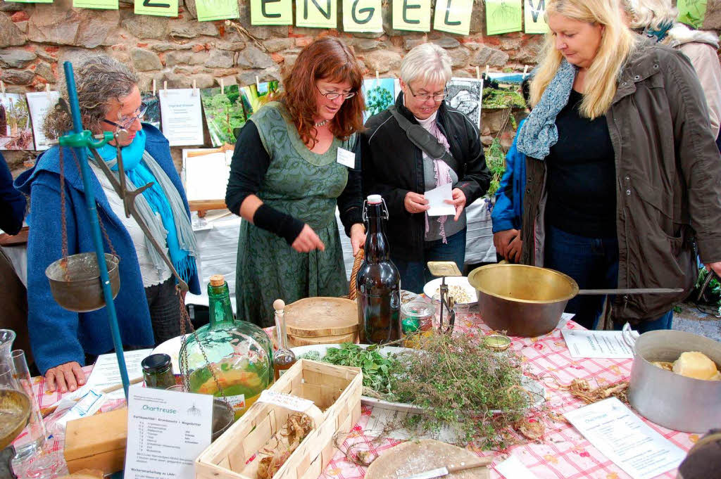 Viel Zuspruch fanden die 1. Badischen Krutertage in der neu renovierten Klosterscheune in Oberried.