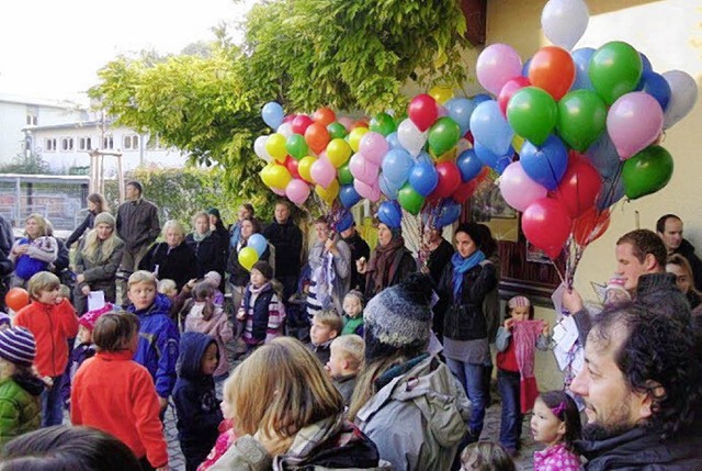 Ein Hhepunkt fr die Kinder war der Luftballonstart.   | Foto: Privat