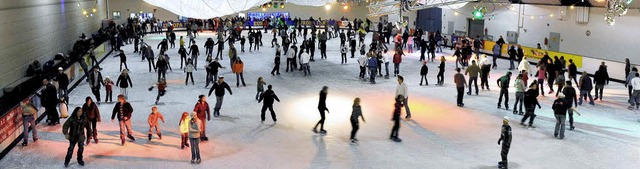 Zu flotter Musik bers Eis geht&#8217;...s-Disko jeden Freitagabend ab 18 Uhr.   | Foto: MEsse