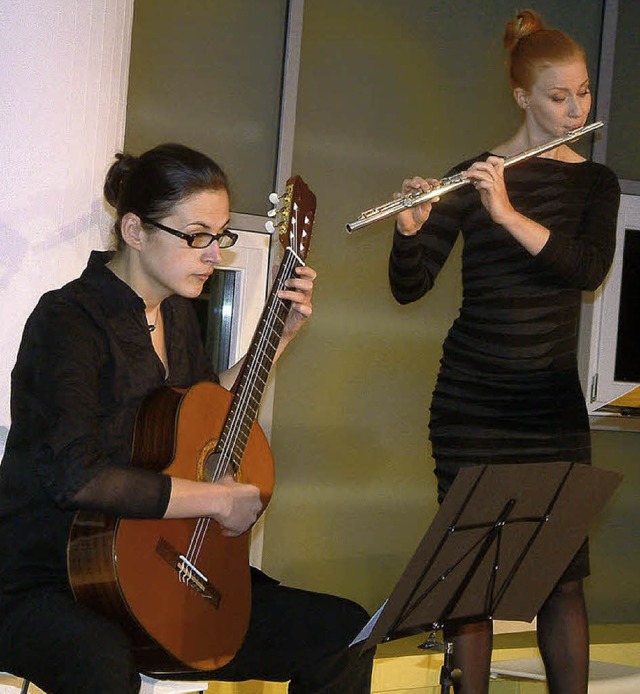 Ein farbiges Programm mit Tangos und B...ein und die Gitarristin Ana Ilievska.   | Foto: Roswitha Frey