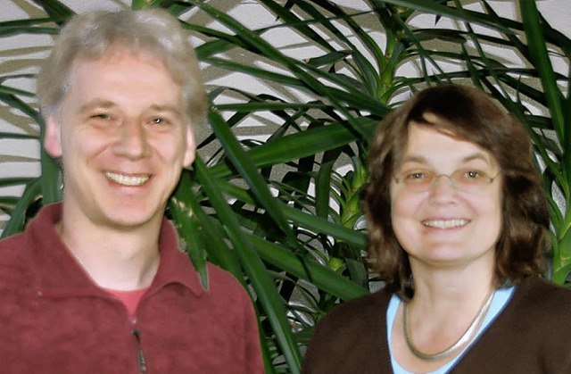 Helmut Halter und Pfarrerin Ruth Rheinhard 