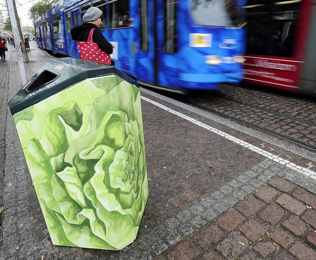 Schrg statt scheulich: die Salatkopf-Tonne   | Foto: Michael Bamberger