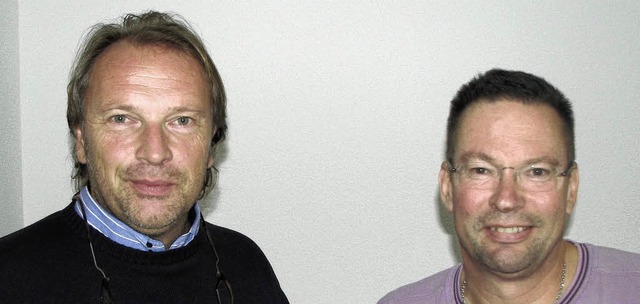 Mentalcoach Andreas Heckmann (links) u...e Arbeit von SG-Trainer Ole Andersen.   | Foto: Bargmann