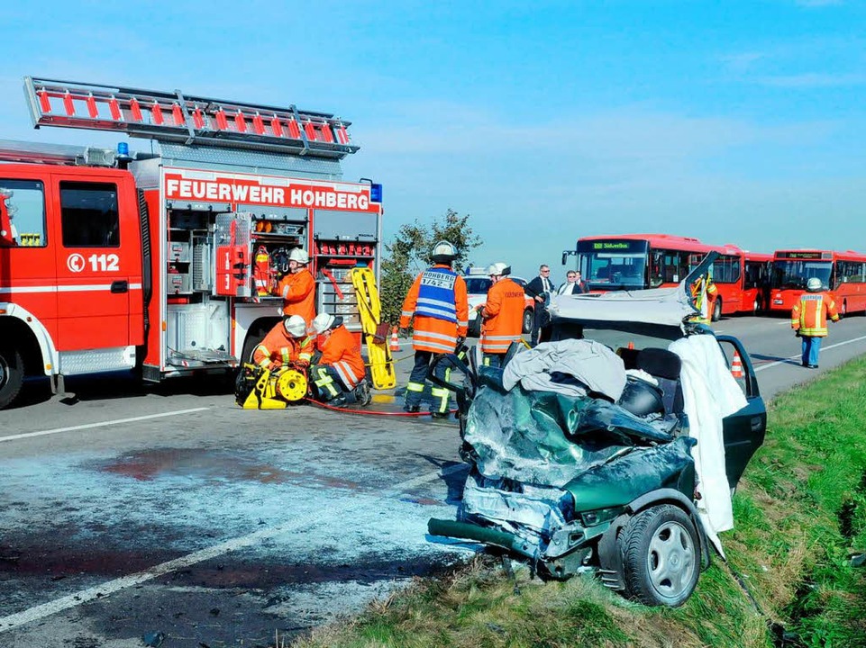 B3 War Voll Gesperrt: Schwerer Unfall Bei Friesenheim - Lahr - Badische ...