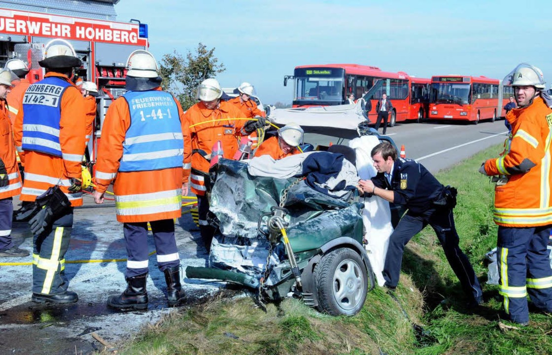 B3 War Voll Gesperrt: Schwerer Unfall Bei Friesenheim - Lahr - Badische ...