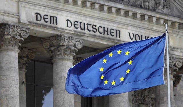 Der Bundestag hat bei Euro-Entscheidungen ein gewichtiges Wort mitzureden.  | Foto: dpa