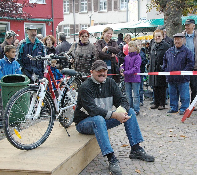 Der Andrang auf die kostengnstigen Rder war gro.  | Foto: Proprenter