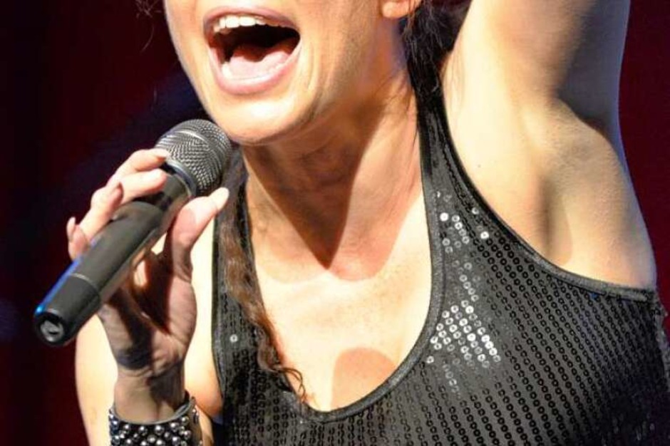 Absolute Powerfrau: Julia Neigel, eine der besten Rockröhren (Foto: Hans-Peter Müller) Absolute Powerfrau: Julia Neigel, eine der besten Rockröhren (Foto: Hans-Peter Müller)
