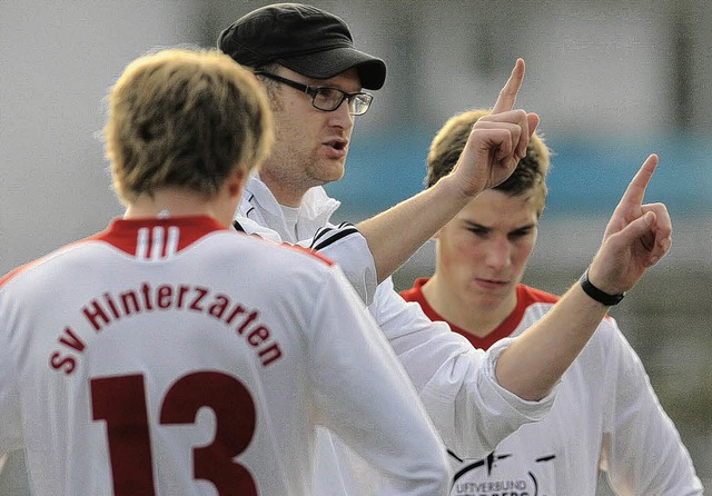 Alle Dirigierkunst von Trainer Torsten...ngen auf eigenem Platz mit 0:6 unter.   | Foto: Patrick Seeger