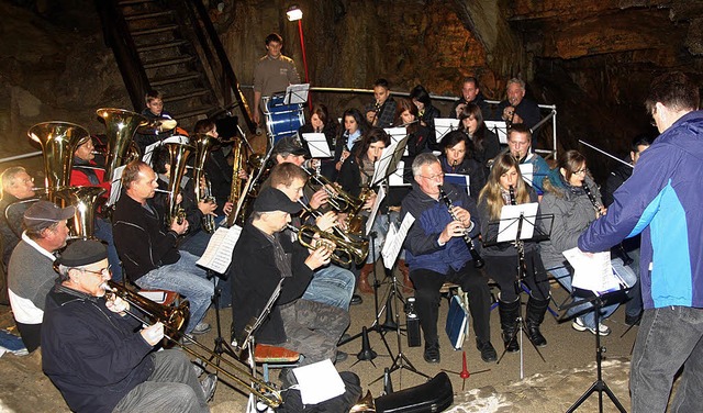 Mit einem stimmungsvollen Konzert des ... Hasel ging die Hhlensaison zu Ende.   | Foto: Heiner Fabry