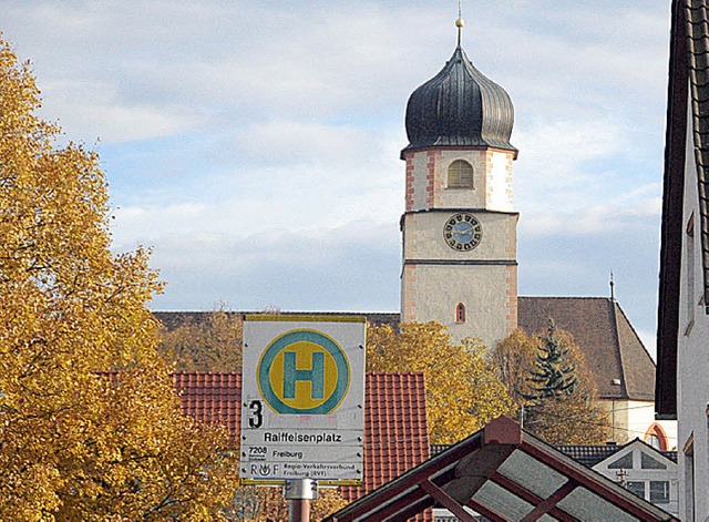 Bleibt Hauptumsteigeplatz in Ehrenkirchen: der Raiffeisenplatz.  | Foto: Andrea Gallien