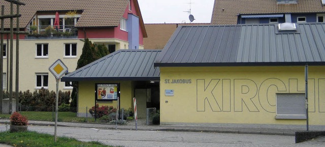 Die einstige Militrbaracke in Eichste...u einer lebendigen Kirche entwickelt.   | Foto: gustav rinklin