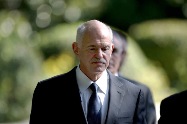 Ministerprsident Giorgos Papandreou w...eine All-Parteien-Regierung formieren.  | Foto: dpa
