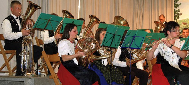 Der Musikverein Freiamt beim Herbstkonzert im Kurhaus.   | Foto: Pia Grttinger