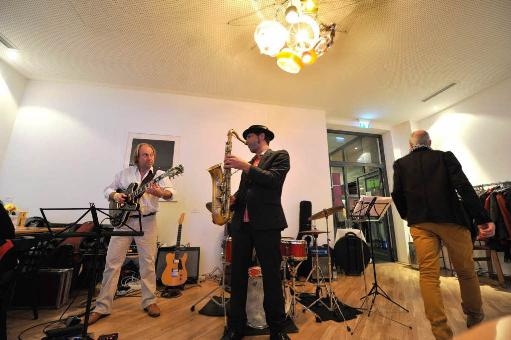 Gste, Darbietungen, Kunst im runderneuerten Haus