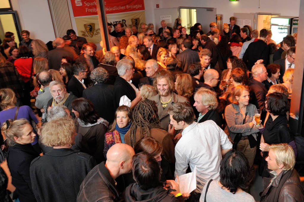 Gste, Darbietungen, Kunst im runderneuerten Haus