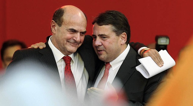 PD-Politiker Pier Luigi Bersani und SPD-Chef Sigmar Gabriel   | Foto: dpa