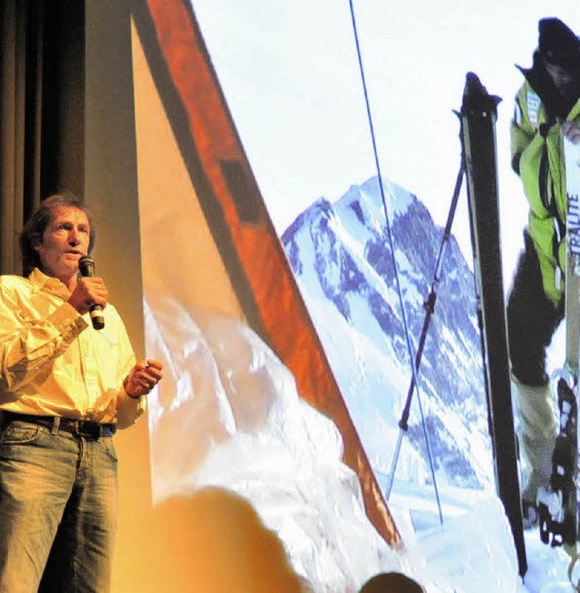 Hans Kammerlander, der mit den Skiern ...on seinem Seven Second Summits Projekt  | Foto: Markus Zimmermann