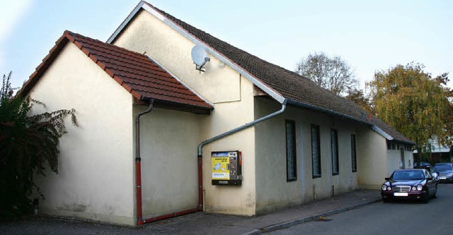 Soll saniert und ausgebaut werden: die Turnhalle in der Jahnstrae   | Foto: Bury (2), Gallien (1)