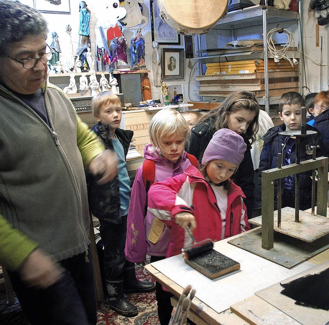 Ferienkinder durften im Atelier des K...ici ein eigenes Kunstwerk herstellen.   | Foto: Danielle Hirschberger