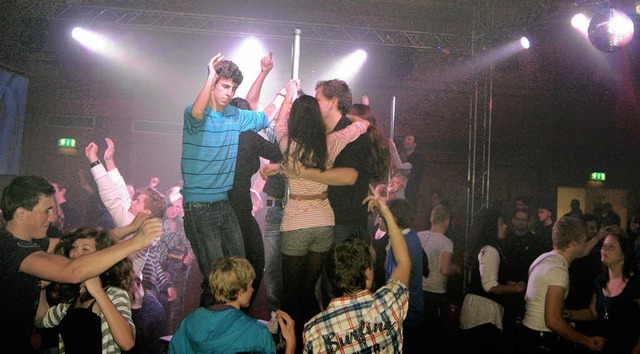 Auf der Tanzflche gab es bei der XXL-Dance-Night in Todtmoos einiges Gedrnge.  | Foto: Hans-Dieter Folles