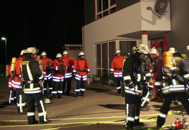 Zeller und Hg-Ehrsberger Feuerwehrkam... der Firma Elektro Rmmele in Rohmatt.  | Foto: Rmmele