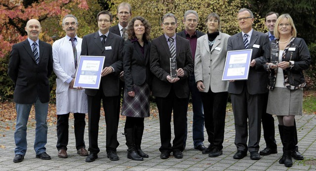 Freude ber die Auszeichnung: Vertrete...huser und der Techniker Krankenkasse   | Foto: Ch. Breithaupt