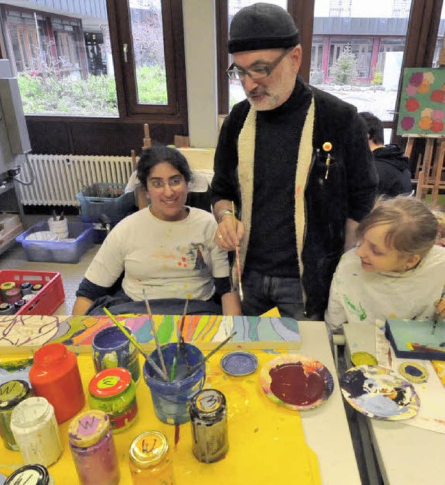 Stelen-Bildwerker Paul Berno Zwosta ge...ite Palette an Farbmglichkeiten haben  | Foto: Markus Zimmermann