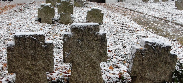 Steinkreuze auf dem  Lipburger Soldatenfriedhof   | Foto: Sigrid Umiger