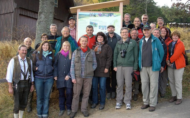 Einweihung der Infotafel bei der Schwe...innen und Naturfhrern Rohrhardsberg.   | Foto: Matt-Willmatt